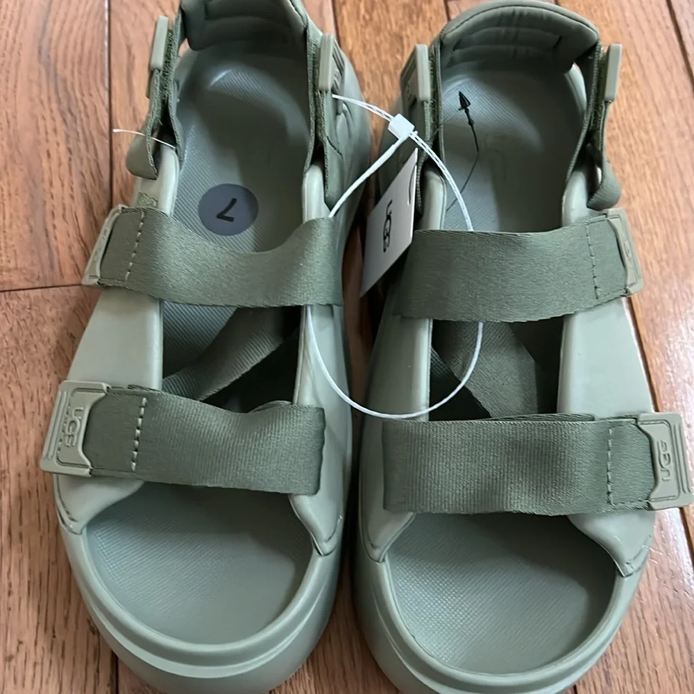 UGG Men’s Stratus Sandal Shaded Clover